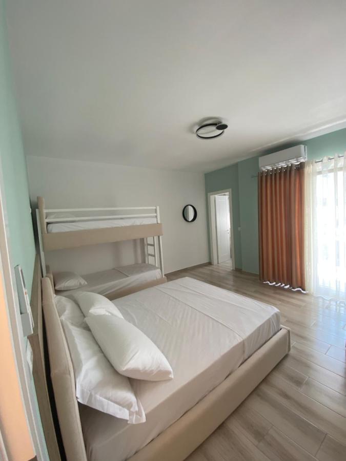 Helena Hotel Shëngjin 外观 照片